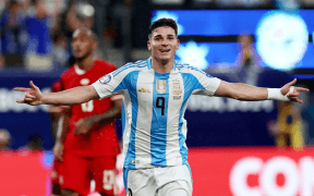 Manchester City în Alertă: Julian Alvarez în Vizorul Marilor Cluburi
