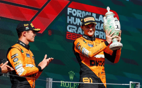 Victorie Istorică pentru Piastri în Marele Premiu al Ungariei: McLaren Domină Podiumul