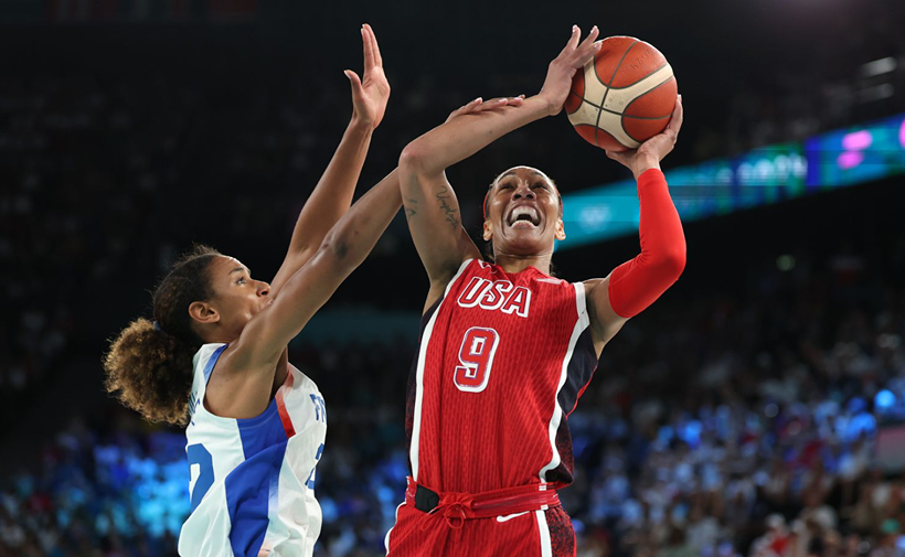 SUA Cucerește A Opta Medalie de Aur Consecutivă la Turneul Olimpic de Baschet Feminin, după Un Succes La Limită împotriva Franței 26 SUA Cucerește A Opta Medalie de Aur Consecutivă la Turneul Olimpic de Baschet Feminin, după Un Succes La Limită împotriva Franței