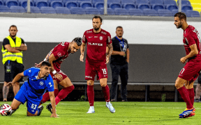 CFR Cluj și Corvinul Luptă cu Șanse Opuse pentru Calificarea în Play-off-ul Conference League