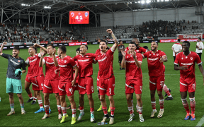 Superliga: Dinamo București Învinge Gloria Buzău, Farul Constanța la Prima Victorie