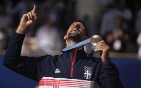 Novak Djokovic Își Îndeplinește Visul: Victorie Istorică la Jocurile Olimpice Paris 2024