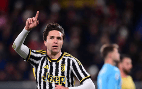 Incertitudini pentru Câteva Vedete din Serie A: Chiesa, Dybala și Osimhen în Căutarea Viitorului