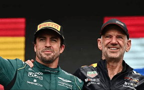 Johnny Herbert: Viitorul lui Alonso la Aston Martin și Provocările Comisarilor din Formula 1