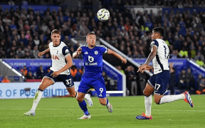 Jamie Vardy, Eroul Etern al lui Leicester City: Cum Strălucește în Premier League la 37 de Ani?