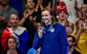 Katie Ledecky și Summer McIntosh Strălucesc la Jocurile Olimpice Paris 2024