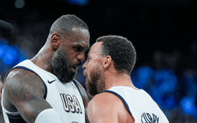 Negocierile Secrete între Warriors și Lakers pentru LeBron James: Un Transfer Istoric Blocat de Agentul Său