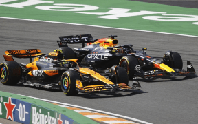 Verstappen Pierde Teren în Fața lui Norris în Formula 1: Este Campionul și Liderul Mondial în Pericol?