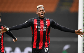 Barcelona Îl Vizează pe Rafael Leao ca Posibil Transfer: Alternativă Rentabilă la Nico Williams?
