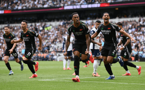 Arsenal Triumfă în Derby-ul Nordului Londonez: Victorie Crucială a „Tunarilor” la Tottenham, Grație lui Gabriel Magalhaes!
