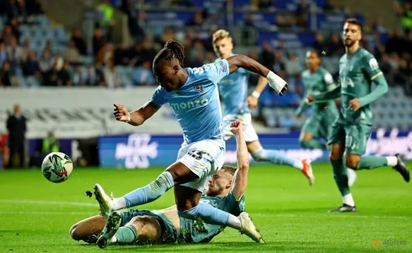 Tottenham Câștigă Dramatic cu Coventry în Cupa Ligii Angliei, Grație Unui Gol Marcat în Prelungiri 25 Tottenham Câștigă Dramatic cu Coventry în Cupa Ligii Angliei, Grație Unui Gol Marcat în Prelungiri