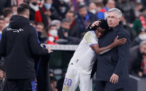 Carlo Ancelotti Rămâne Calm în Fața Criticilor la Adresa lui Vinicius Jr