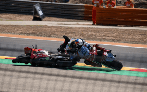 Gresini Racing Strălucește la Aragon GP: Victorie și Controverse între Frații Marquez și Bagnaia