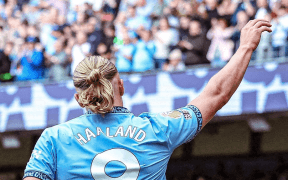 Manchester City Revine Spectaculos și Învinge Brentford cu 2-1: Haaland Strălucește Din Nou