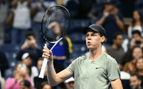 Jannik Sinner și Iga Swiatek Avansează Spre Sferturile de Finală ale U.S. Open 2024