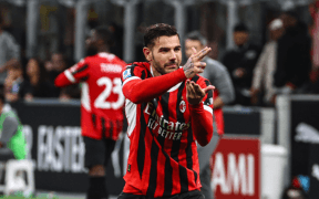 AC Milan Surclasează Lecce cu 3-0 și Urcă Temporar pe Locul Secund în Clasamentul Serie A