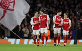 Arsenal Câștigă Greu Împotriva lui Șahtior Donetsk: Victorie Chinuită în Champions League