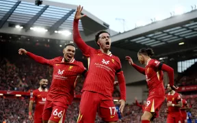 Liverpool Câștigă Un Duel Tensionat cu Chelsea și Își Păstrează Poziția de Lider în Premier League