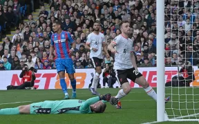 Liverpool Rămâne în Fruntea Premier League după Victoria cu Crystal Palace! Manchester City și Arsenal Revin Spectaculos