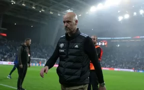 Erik ten Hag sub Presiune Maximă Înainte de Confruntarea cu Aston Villa: Viitor Incert la Manchester United