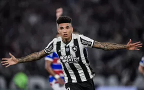 Chelsea și Arsenal Luptă pentru Semnătura Atacantului Brazilian Igor Jesus: Un Talent Promițător din Botafogo