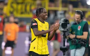 Liverpool, Chelsea și Tottenham Îl Urmăresc pe Jamie Bynoe-Gittens: Starul lui Dortmund Evaluat la £50M!