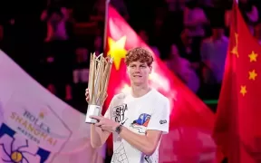 Jannik Sinner Îl Învinge pe Djokovic în Finala Shanghai Masters și Câștigă Al Patrulea Titlu ATP Masters 1000