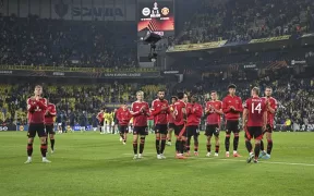 Manchester United Scapă Printre Degete Victoria în Europa League, 1-1 cu Fenerbahce într-un Meci Tensionat!