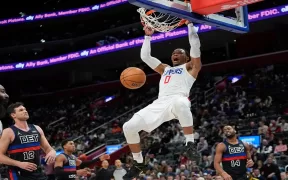 Russell Westbrook și Debutul Său la Denver Nuggets: Admiră Unicitatea lui Nikola Jokic în Înfrângerea din Abu Dhabi