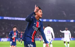 PSG Continuă Seria Victoriilor cu Un 4-2 Spectaculos Împotriva lui Strasbourg: Supremație Totală pe Parc des Princes