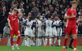 Richarlison Asigură Victoria pentru Tottenham cu Un Penalty Decisiv în Europa League