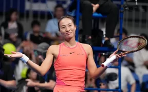 Zheng Qinwen și Olga Danilovic – Două Campioane Tinere Strălucesc la Pan Pacific și Guangzhou Open