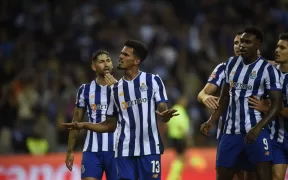 FC Porto Strălucește într-o Victorie Categorică împotriva lui Estoril: Galeno și Namaso în Prim-Plan