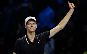 Jannik Sinner Debutează Triumfător la Turneul ATP Finals În Fața lui Alex de Minaur