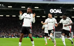 Alex Iwobi Strălucește: Fulham Învinge Brighton cu 3-1 și Revine în Top 10 din Premier League
