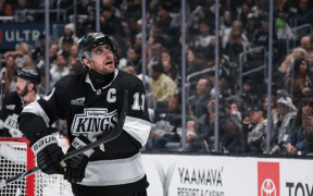 Hochei la Superlativ în NHL: Reveniri Spectaculoase și Performanțe Remarcabile pentru Kings, Stars și Golden Knights