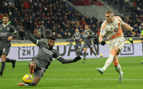 AC Milan vs AS Roma: Spectacol pe San Siro într-un Duel Tensionat din Serie A