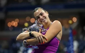 Aryna Sabalenka, Regina Tenisului Mondial în 2024: Performanțe Remarcabile și Distincții Prestigioase