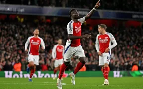 Arsenal Surclasează AS Monaco pe Emirates: Bukayo Saka Strălucește Din Nou