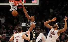 Cavaliers Înving Bucks și Își Consolidează Poziția: Spectacol Total în NBA