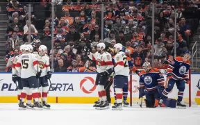 Florida Panthers Triumfă în Edmonton: Spectacol cu 11 Goluri într-un Meci Dramatic