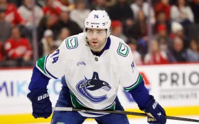 Spectacol Total în NHL: Canucks, Ducks, Bruins, New Jackets și Stars Sunt pe Val