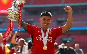 Real Madrid Îl Vizează pe Lisandro Martinez: Posibil Transfer în Vara lui 2025