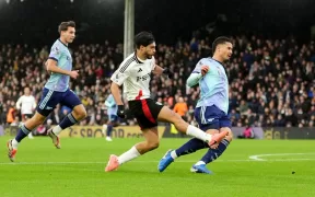 Arsenal Salvează Un Punct în Fața lui Fulham: O Remiză Tensionată pe Craven Cottage