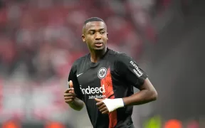 Chelsea Vizează un Transfer Surpriză: Willian Pacho, Noua Țintă pentru 2025